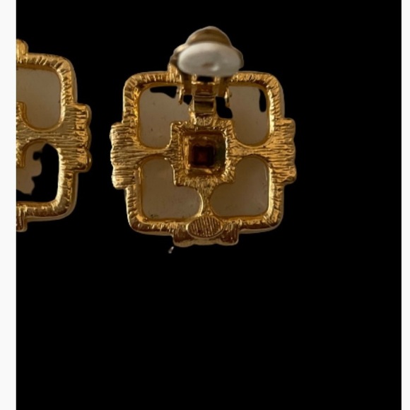 Gorgeous vintage clip back earrings with rubber tab on back for extra comfort m - Picture 5 of 5